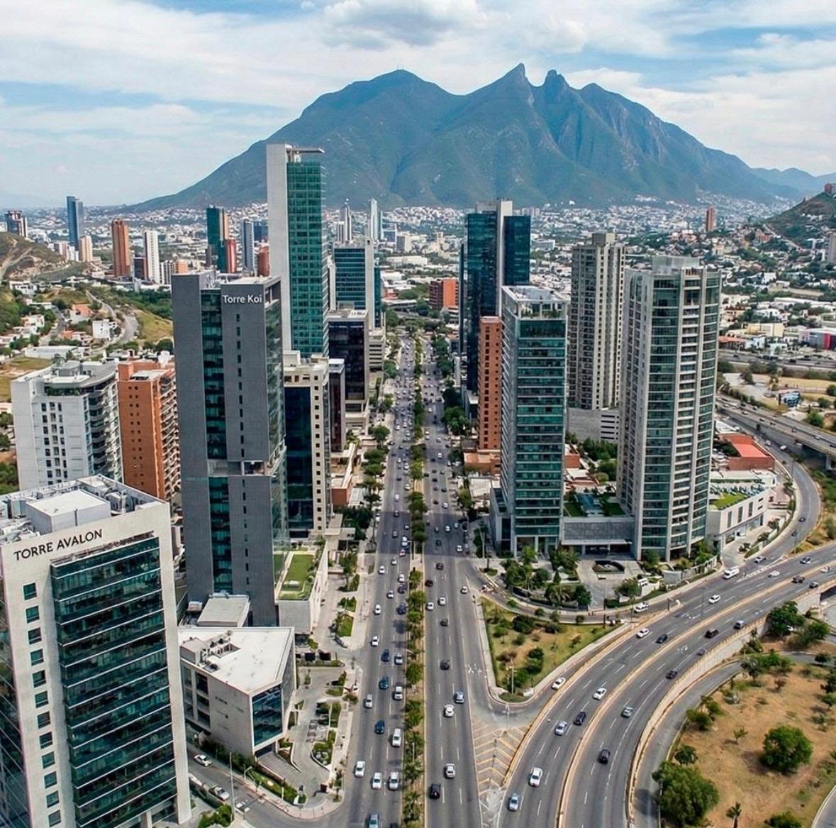San Pedro Garza García y el Cerro de la Silla, Monterrey N.L.